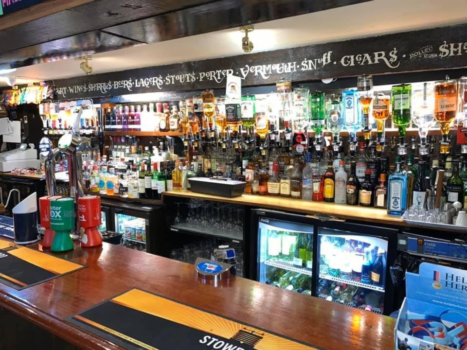 Seaview Inn ファルマス エクステリア 写真